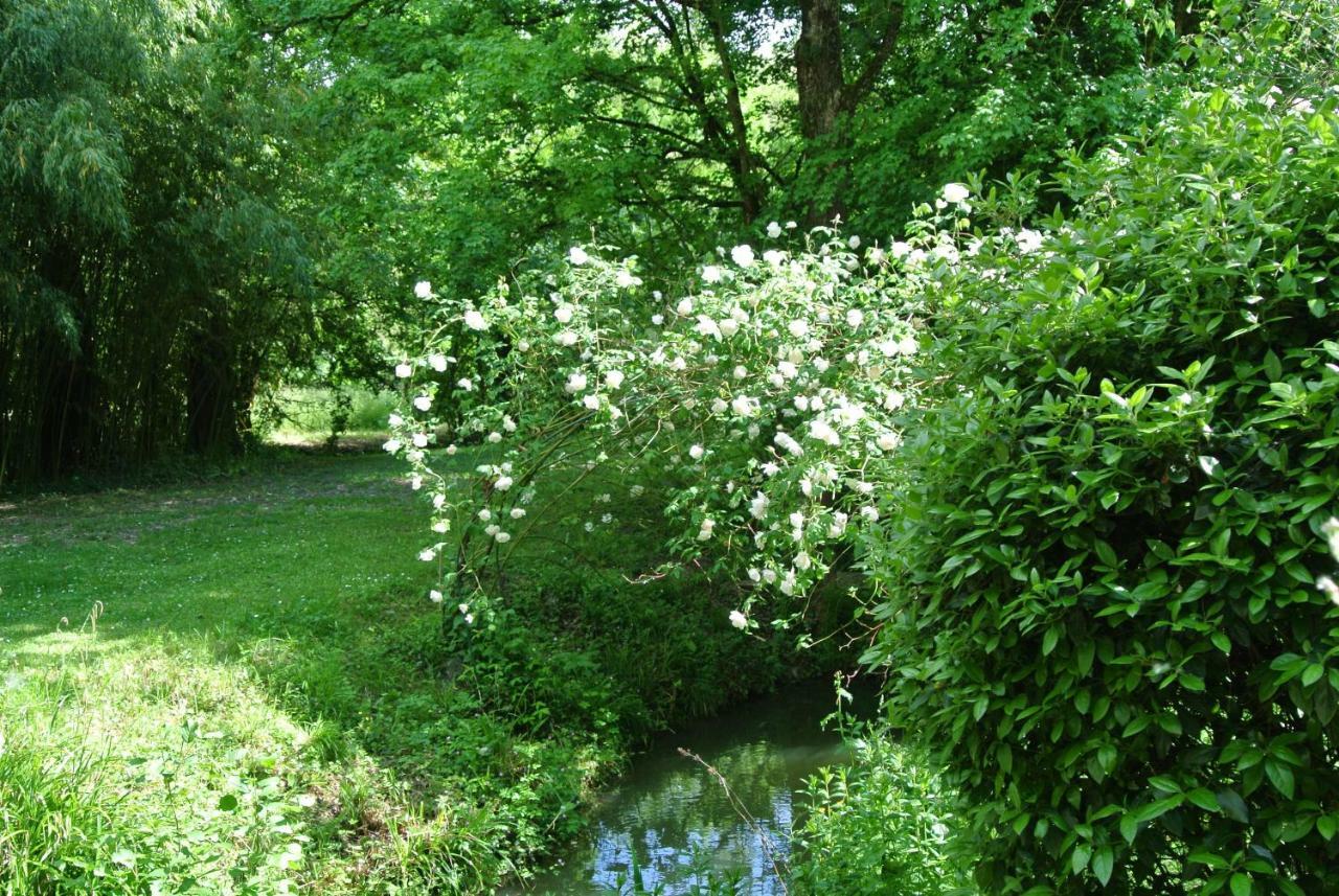 Moulin De Repassat Etape Voie Verte Bazens 外观 照片